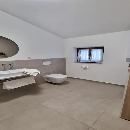 Вилла In Vi Njan With Private Pool And Garden *