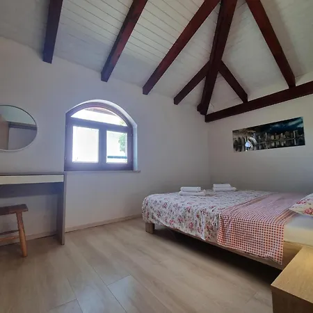 Вилла In Vi Njan With Private Pool And Garden