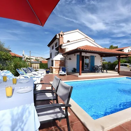 Willa In Vi Njan With Private Pool And Garden Višnjan